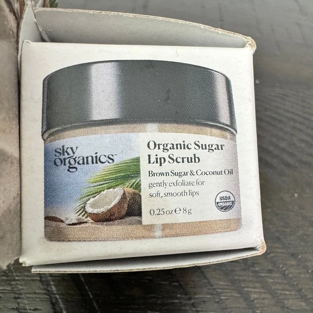 New Sky Organics Lip Scrub skincare Beauty. Lip care - spa day- self care - Picture 3 of 3